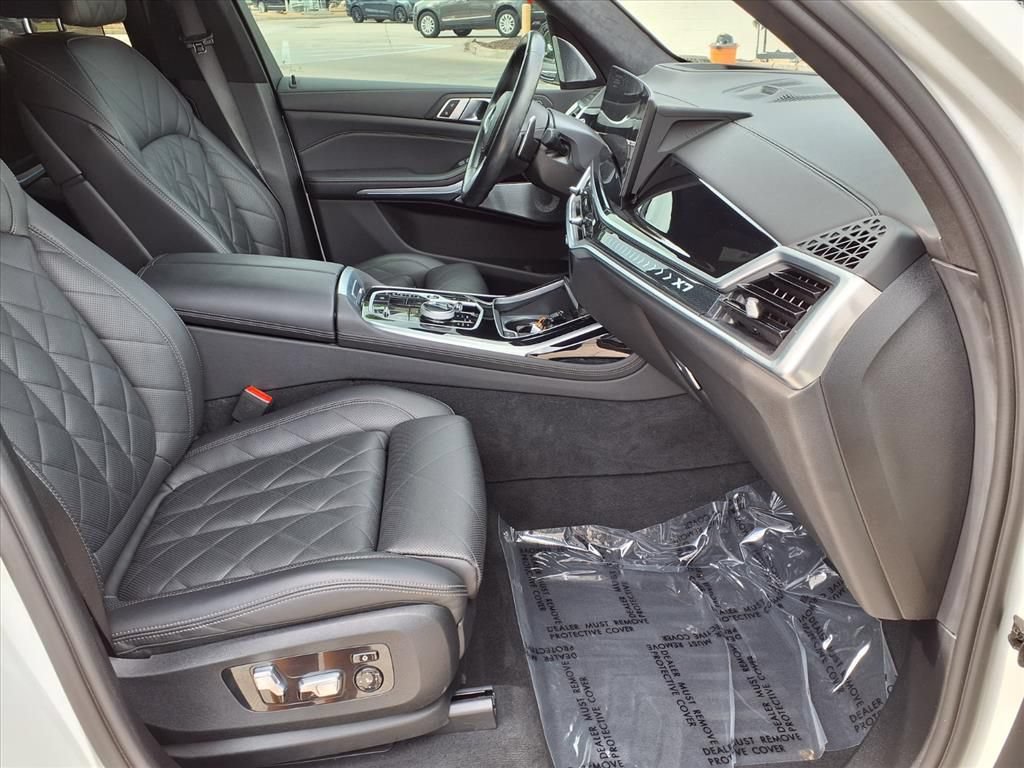 Used 2023 BMW X7 xDrive40i w/ Executive Package AWD/4WD image 9