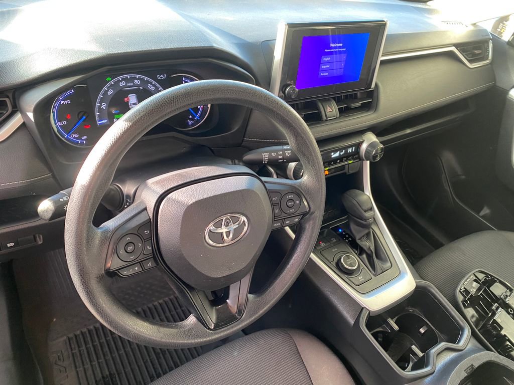Used 2023 Toyota RAV4 LE AWD/4WD image 12