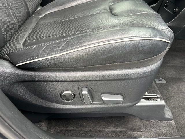 Used 2023 Hyundai Palisade Limited w/ Winter Package FWD image 62