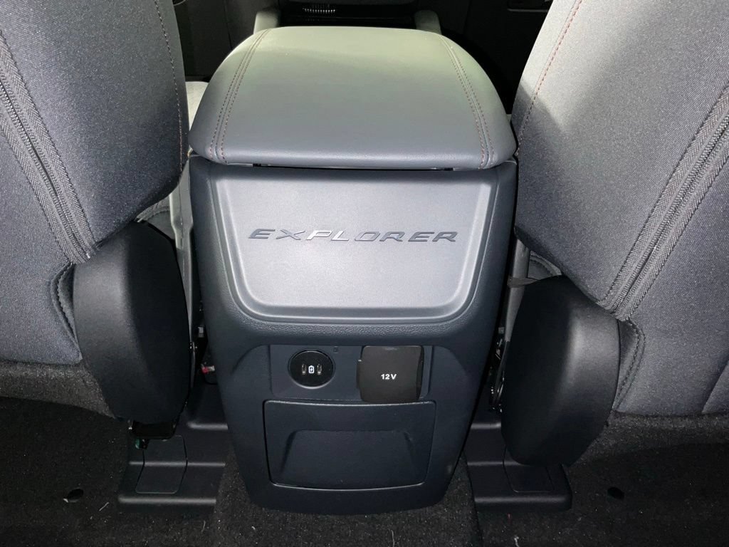 New 2026 Ford Explorer Active RWD image 18