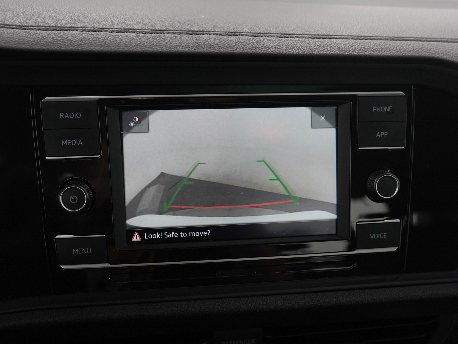 Used 2020 Volkswagen Jetta SE w/ SE Cold Weather Package image 20