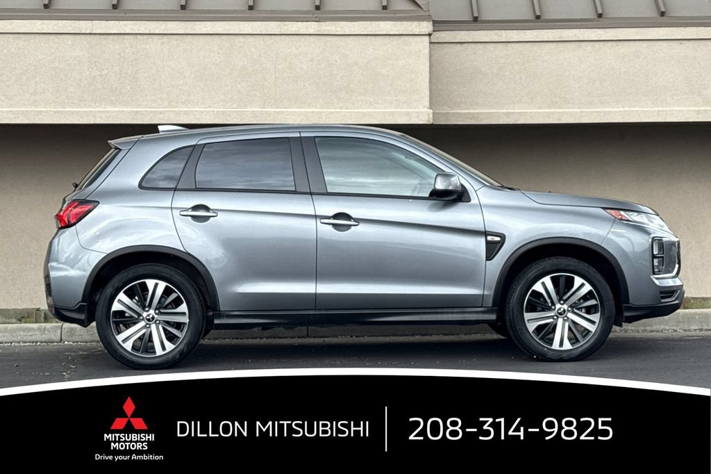 Used 2025 Mitsubishi Outlander Sport ES AWD/4WD image 3