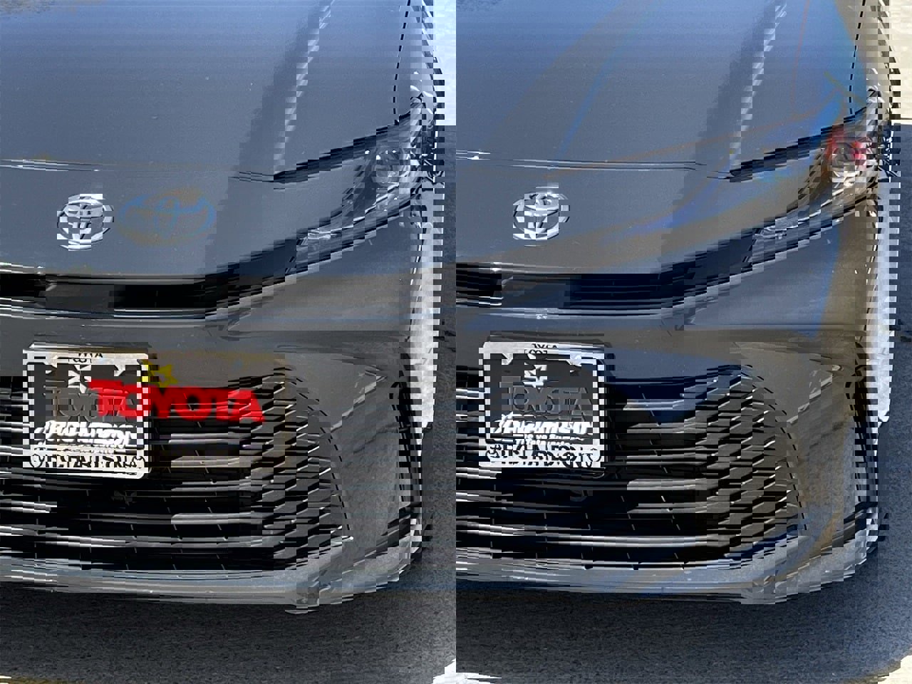 Used 2025 Toyota Camry LE image 8