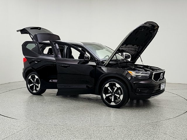Used 2020 Volvo XC40 T5 Momentum w/ Protection Package AWD/4WD image 10