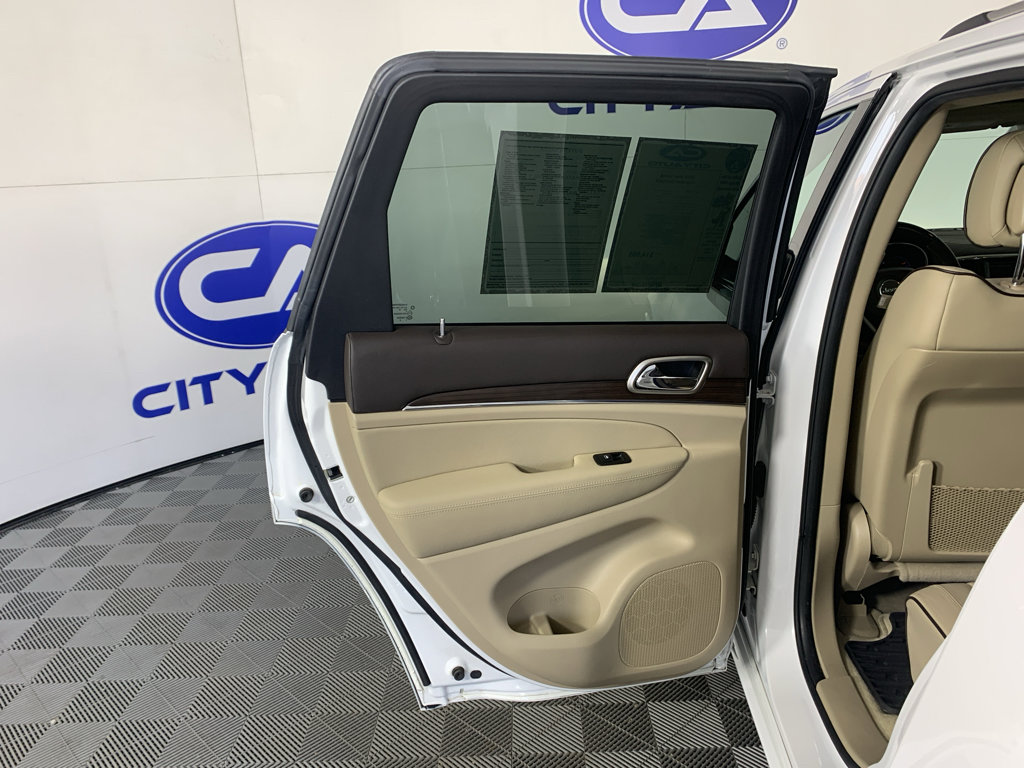 Used 2014 Jeep Grand Cherokee Overland image 31