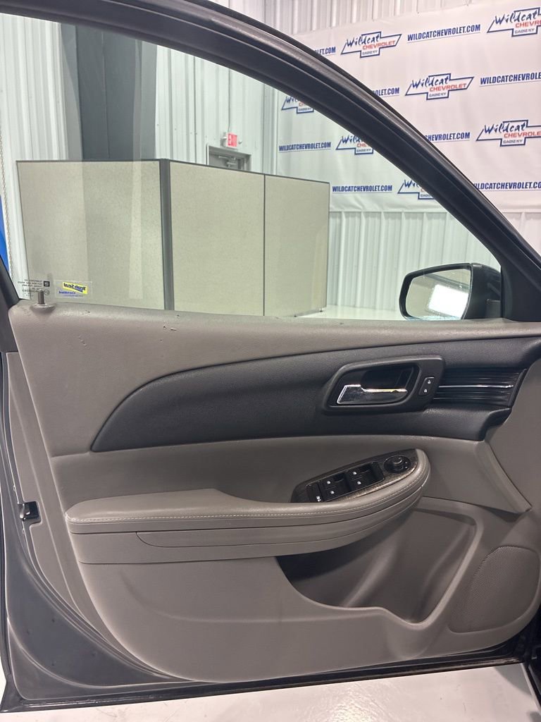 Used 2014 Chevrolet Malibu LT w/ Power Convenience Package image 11