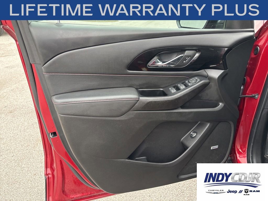 Used 2023 Chevrolet Traverse RS w/ LPO, Floor Liner Package AWD/4WD image 8