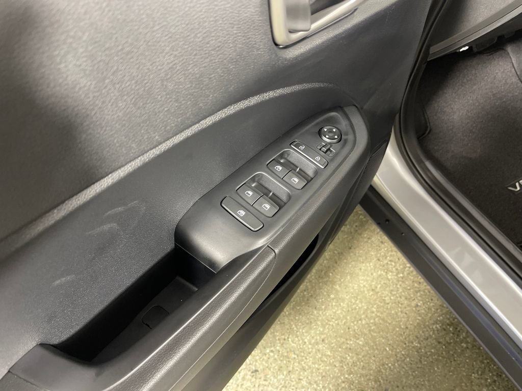 New 2026 Hyundai Venue SEL FWD image 18