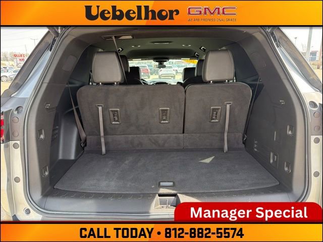 Used 2023 Chevrolet Traverse LT AWD/4WD image 12