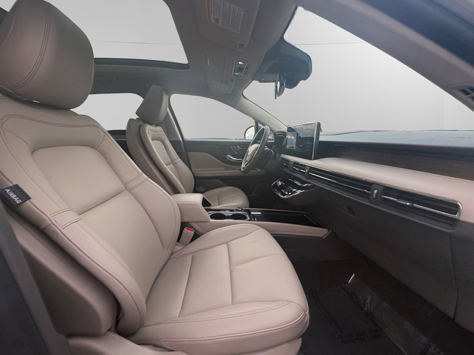 Used 2024 Lincoln Corsair Grand Touring image 15