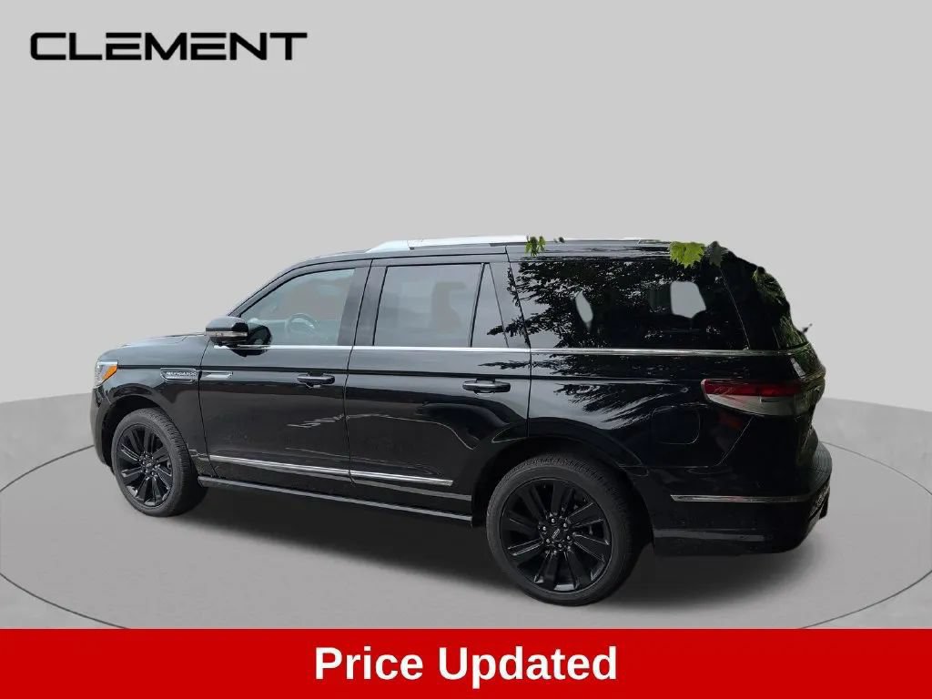 Used 2023 Lincoln Navigator Reserve AWD/4WD image 10