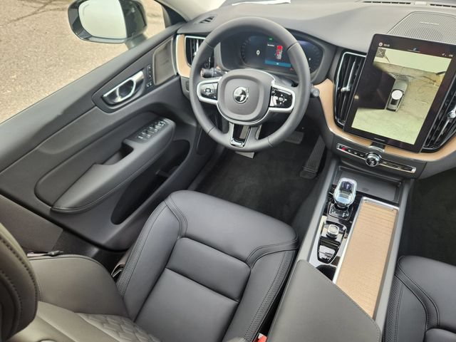 New 2026 Volvo XC60 B5 Plus w/ Climate Package AWD/4WD image 10