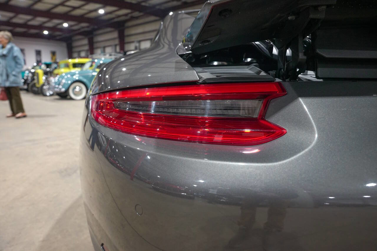 Used 2019 Porsche 911 Carrera S image 30