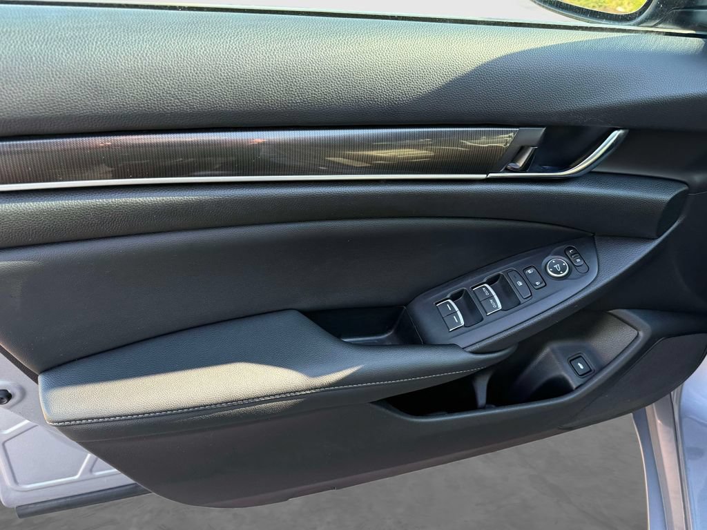 Used 2022 Honda Accord Sport image 9