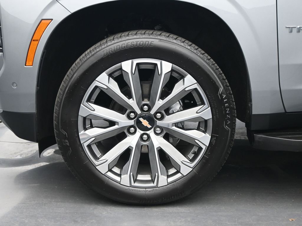 Used 2025 Chevrolet Tahoe High Country AWD/4WD image 30