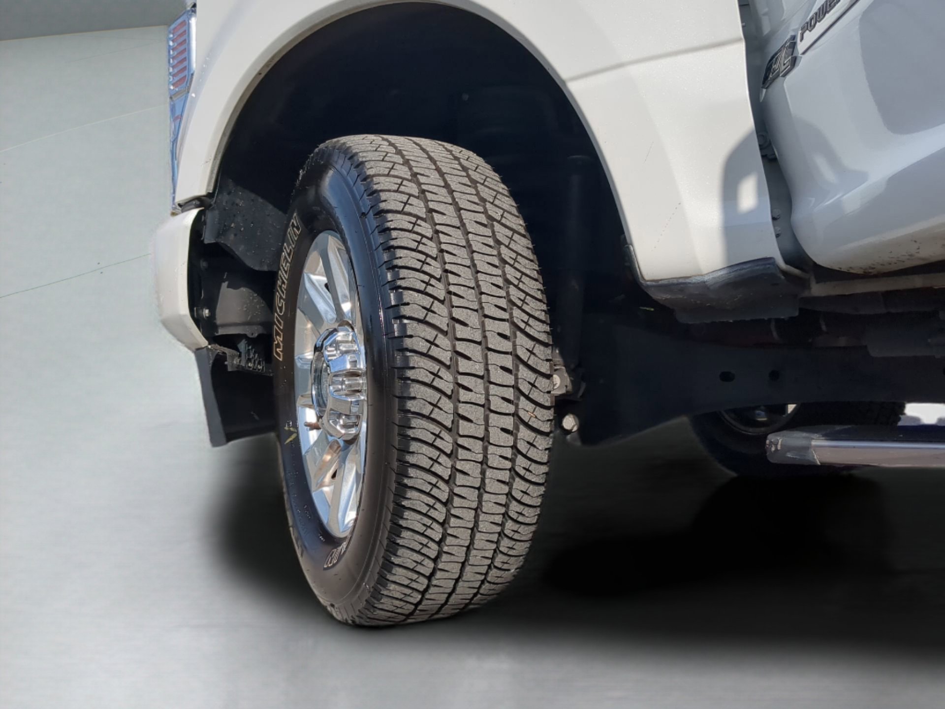 Certified 2022 Ford F250 Platinum w/ FX4 Off-Road Package image 64