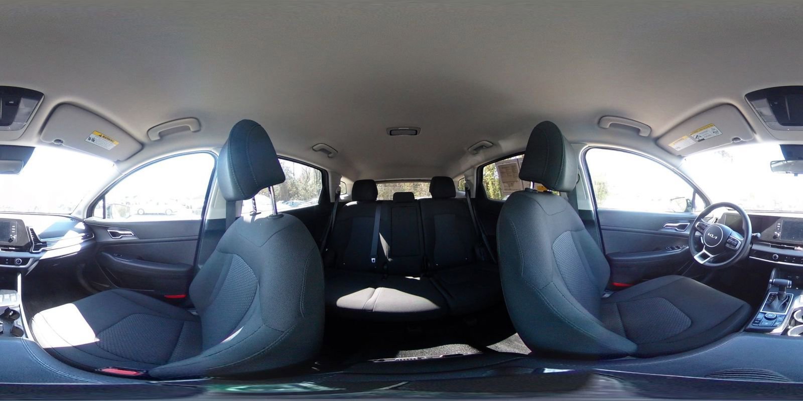 Used 2025 Kia Sportage LX image 41