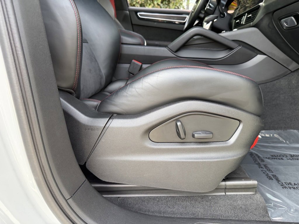 Used 2023 Porsche Cayenne GTS image 36