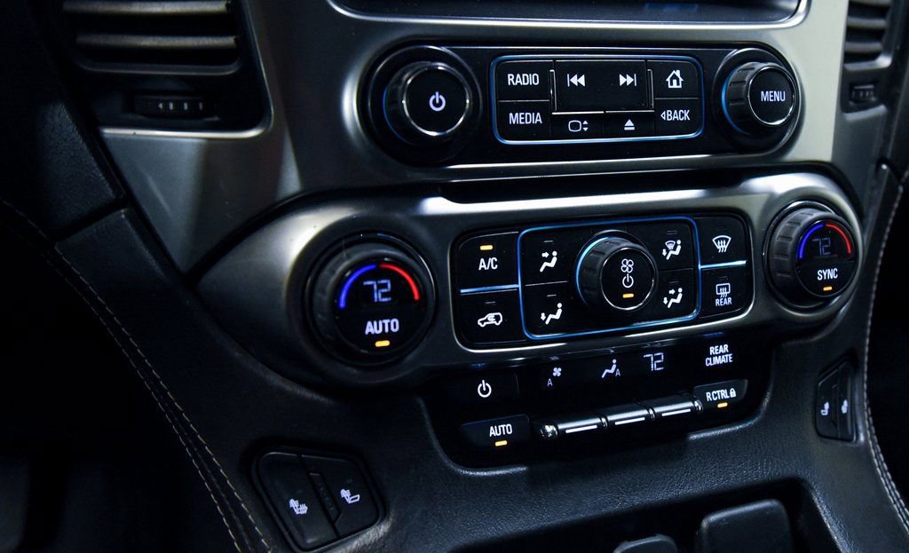 Used 2019 Chevrolet Suburban LT image 19