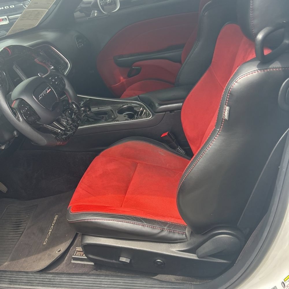 Used 2017 Dodge Challenger R/T Scat Pack RWD image 9
