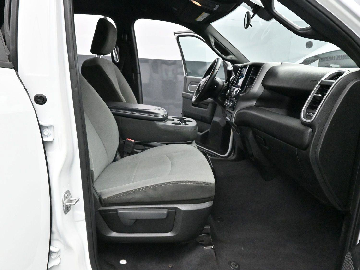 Used 2021 RAM 2500 Big Horn image 25