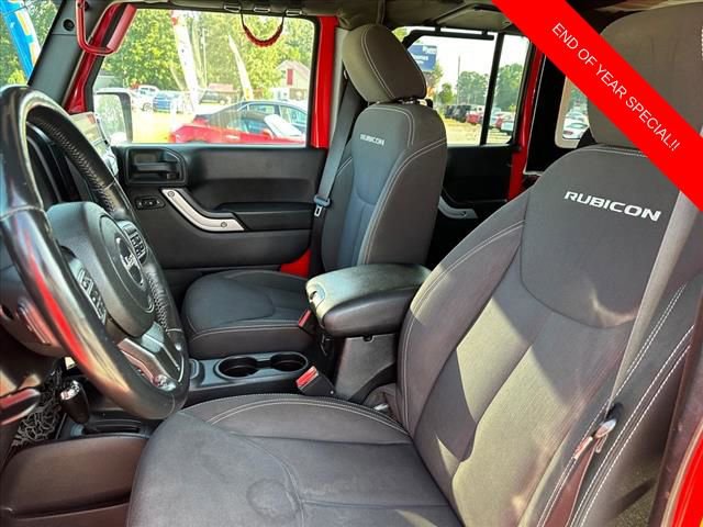 Used 2015 Jeep Wrangler Unlimited Rubicon w/ Connectivity Group image 8