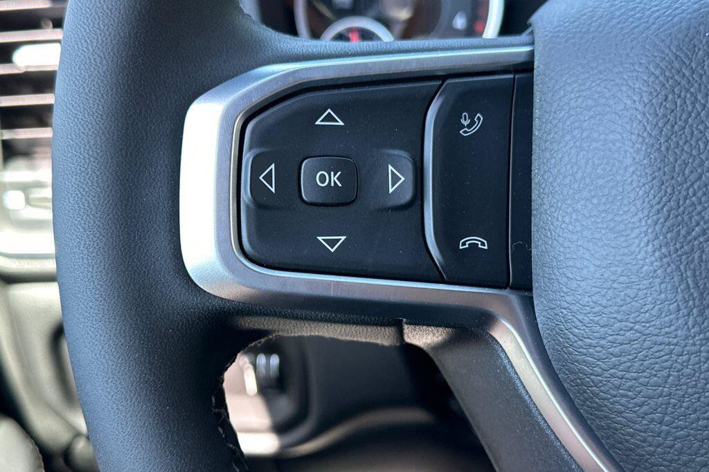 New 2026 RAM 2500 Big Horn AWD/4WD image 28