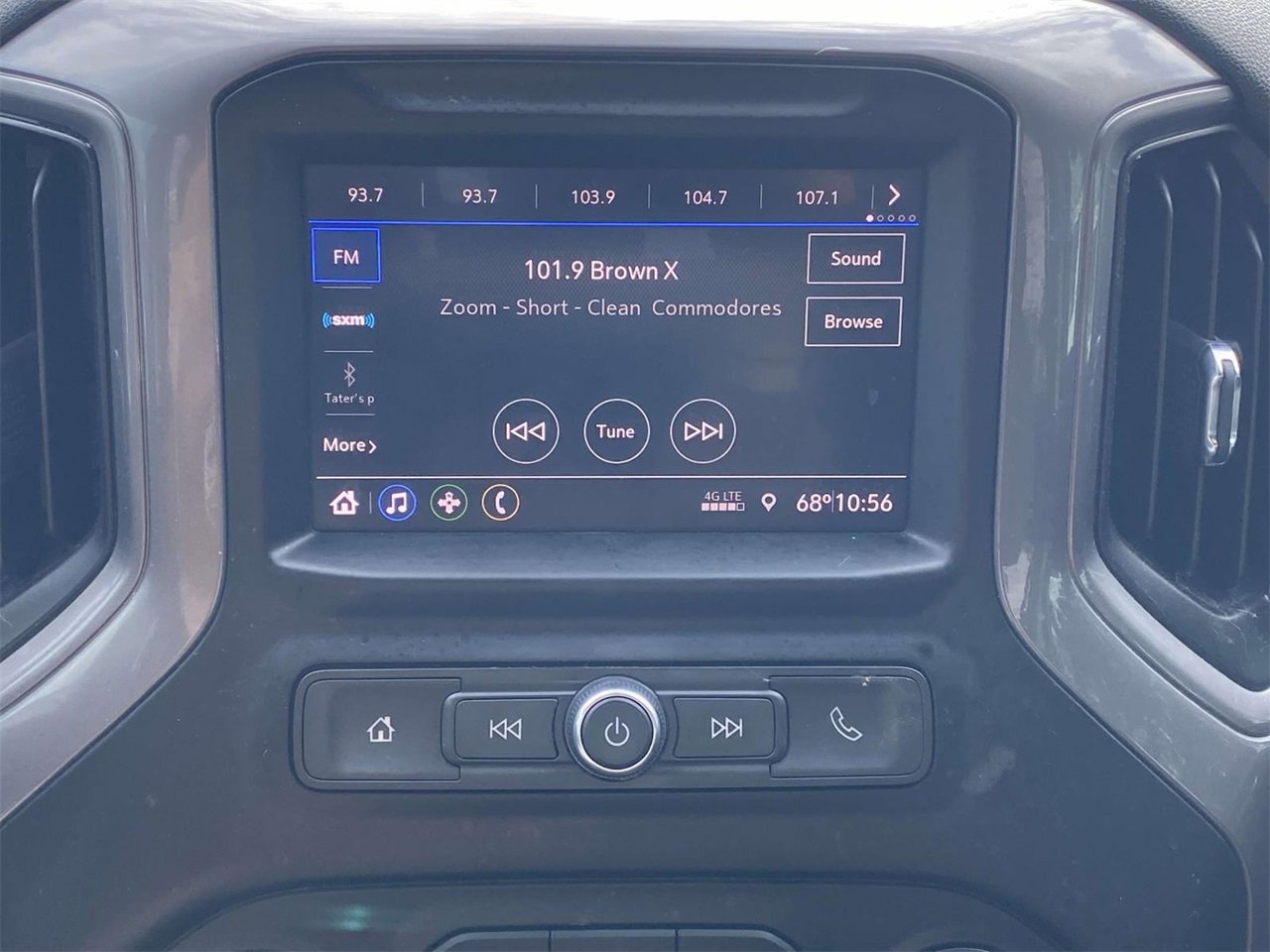 Used 2020 Chevrolet Silverado 1500 Custom w/ Custom Value Package image 23