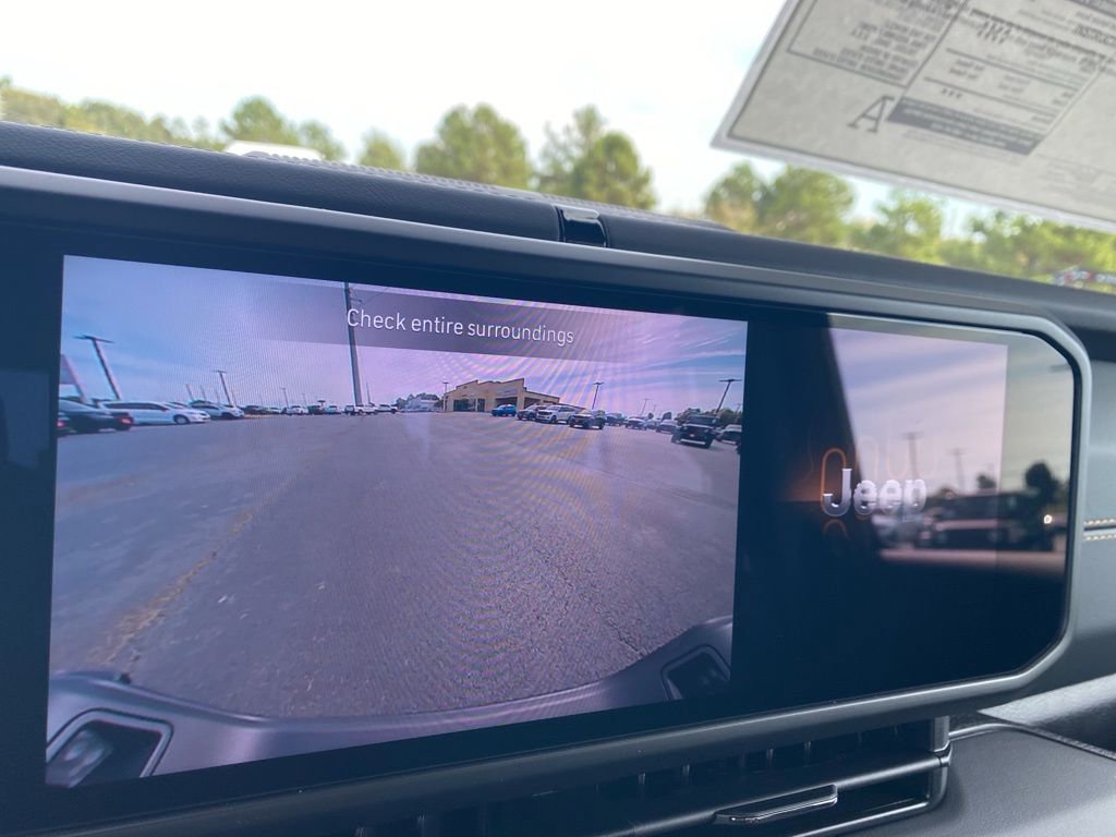 Used 2025 Jeep Gladiator High Tide image 24