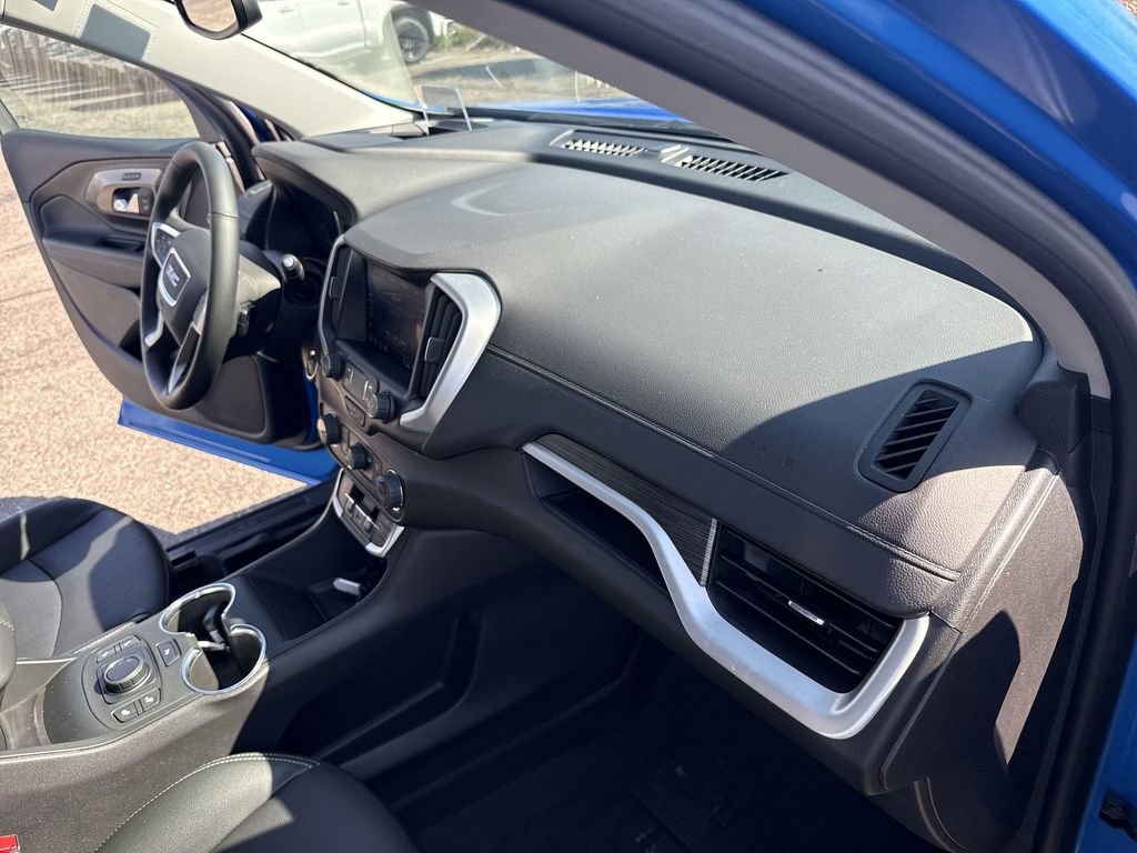 Certified 2024 GMC Terrain SLT w/ Tech Package image 36
