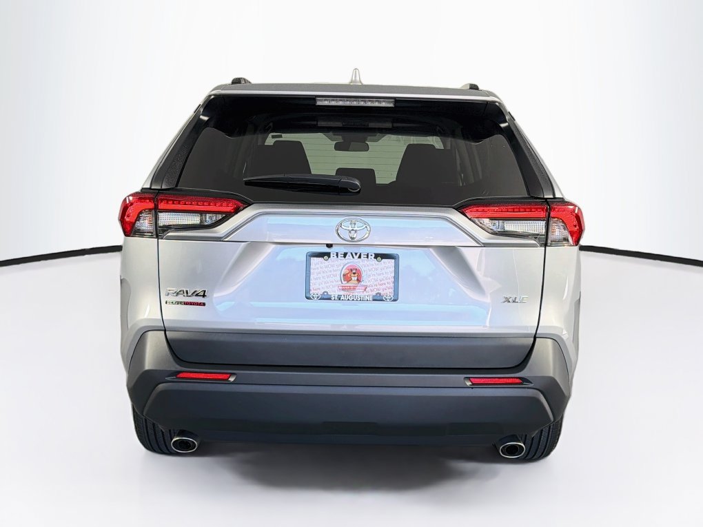 Used 2025 Toyota RAV4 XLE FWD image 8