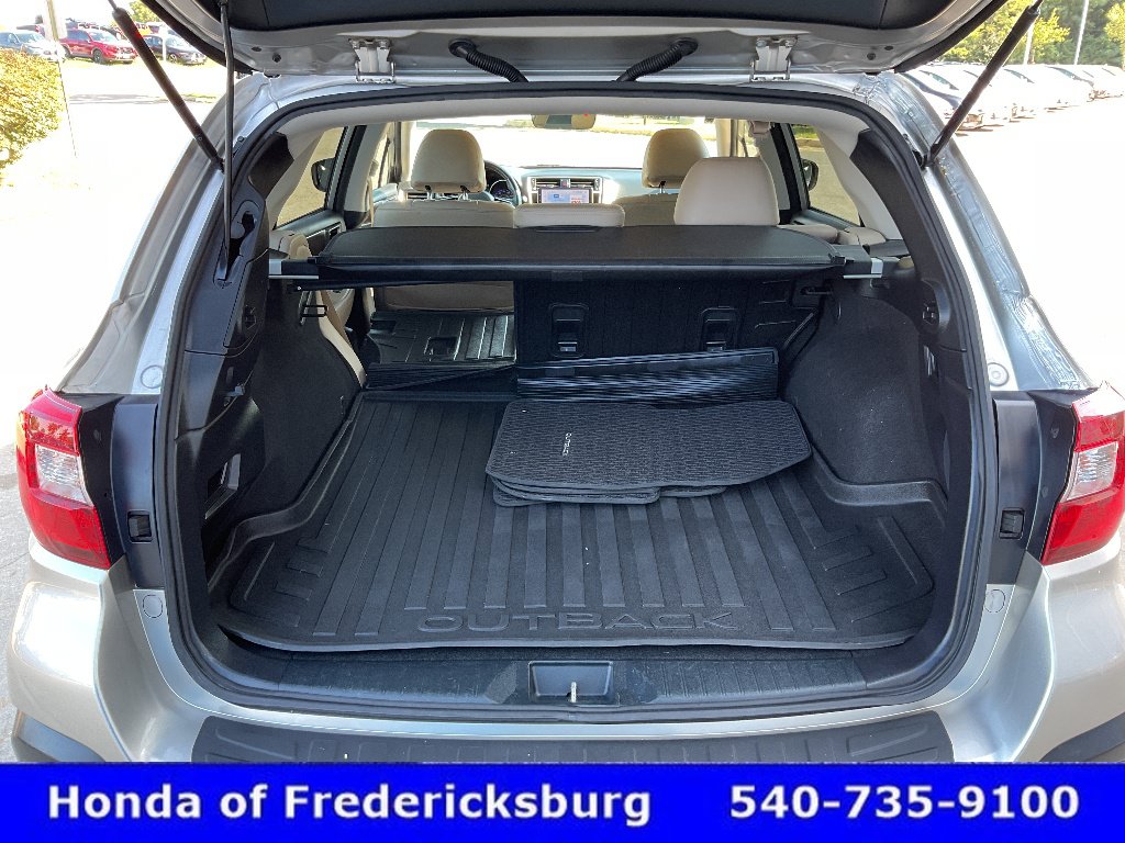 Used 2018 Subaru Outback 3.6R Limited AWD/4WD image 25