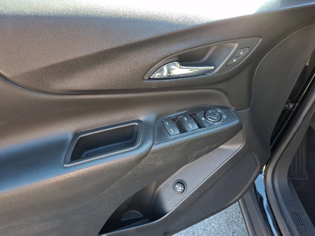 Used 2023 Chevrolet Equinox LT AWD/4WD image 18