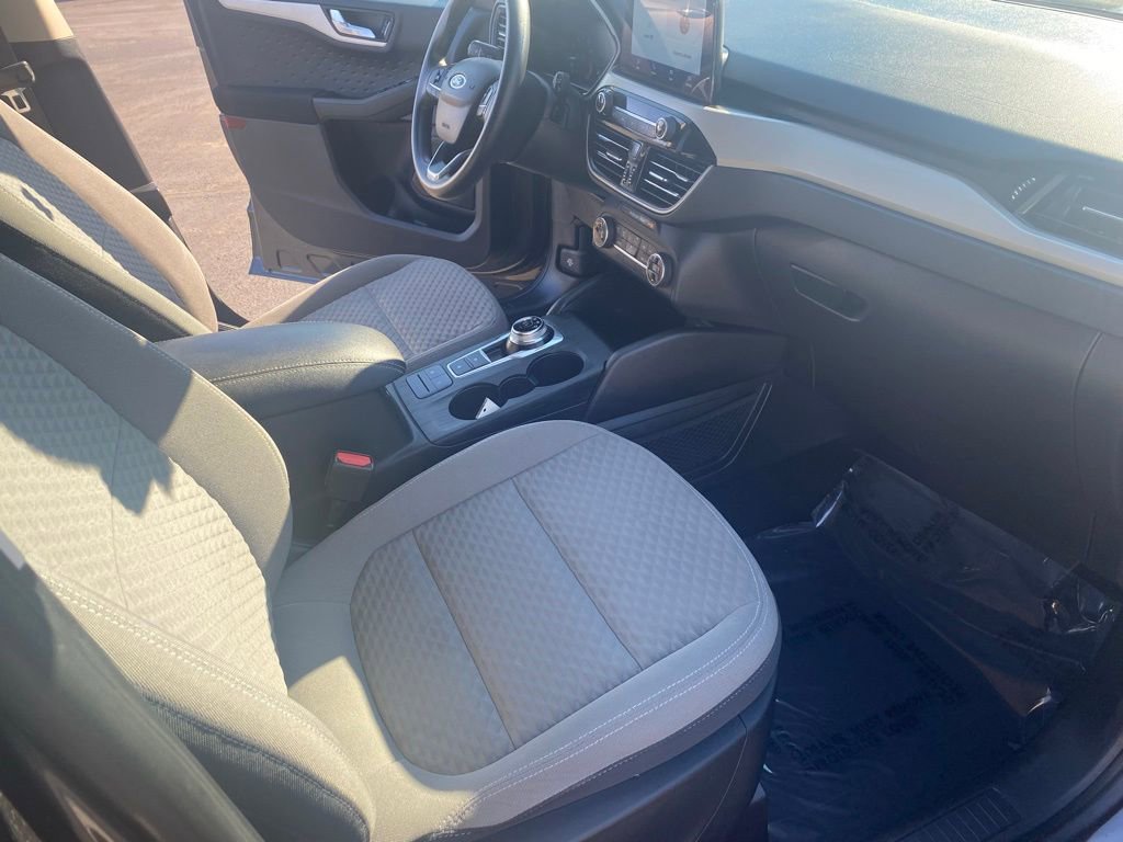 Used 2020 Ford Escape SE image 26