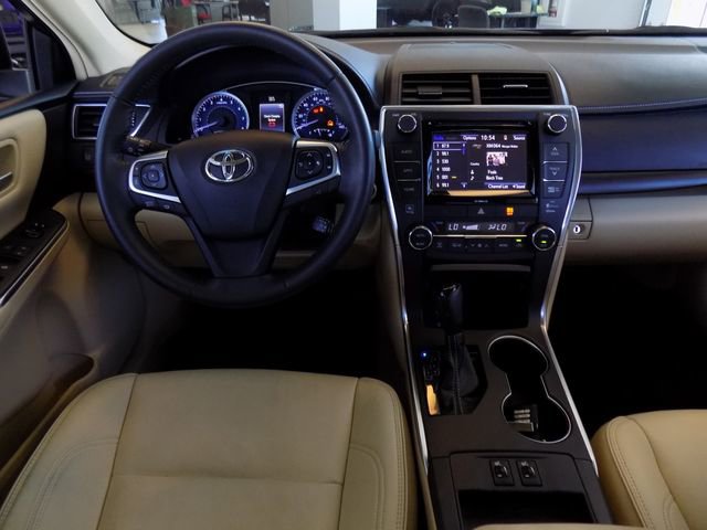 Used 2017 Toyota Camry XLE w/ Moonroof Package FWD image 10