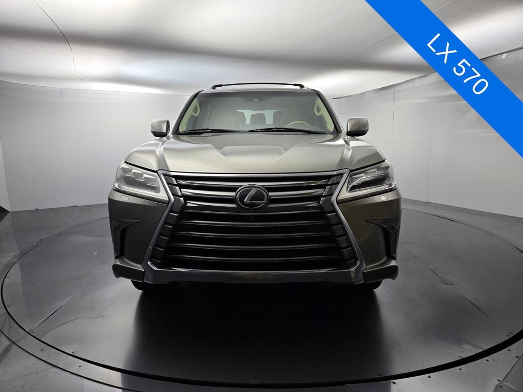 Used 2017 Lexus LX 570 4WD w/ Luxury Package image 5