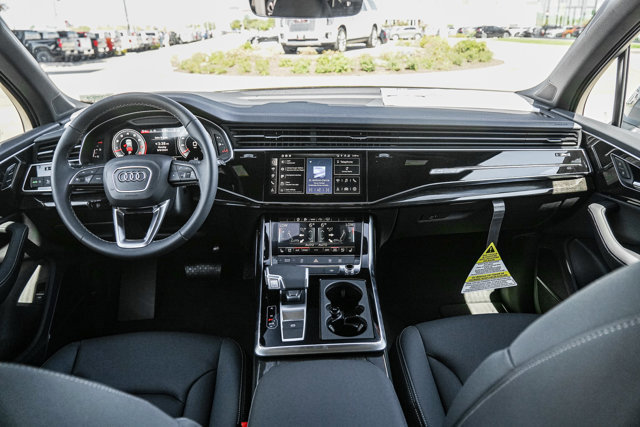 Used 2025 Audi Q7 3.0T Premium Plus image 18
