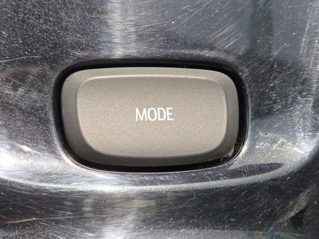 Used 2021 Buick Envision Essence w/ Sport Touring Package FWD image 32