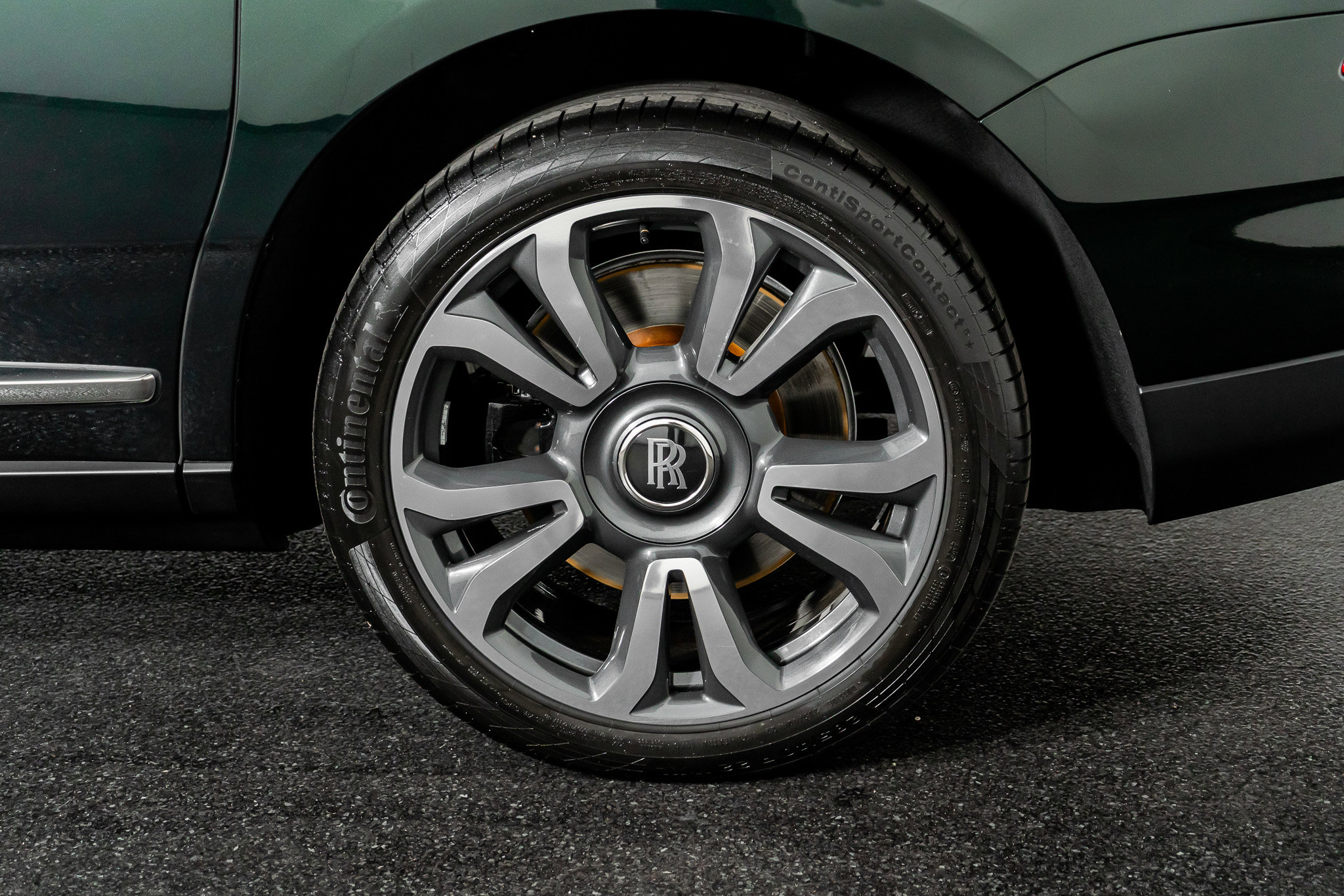 Used 2023 Rolls-Royce Cullinan w/ Cullinan Package image 10