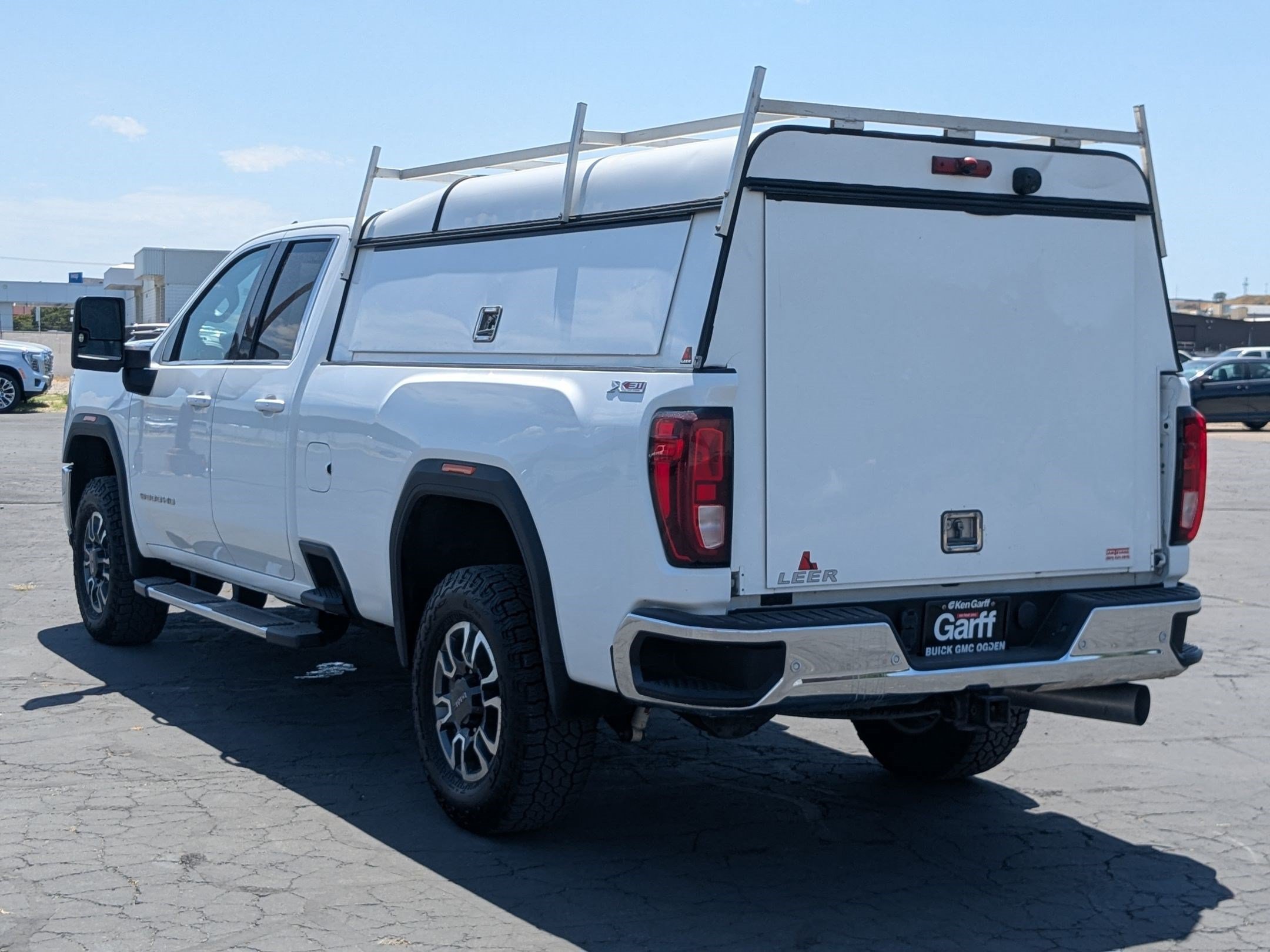 Used 2022 GMC Sierra 3500 SLE w/ SLE Convenience Package AWD/4WD image 5