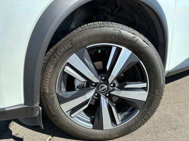 Certified 2024 Nissan Rogue SL FWD image 10