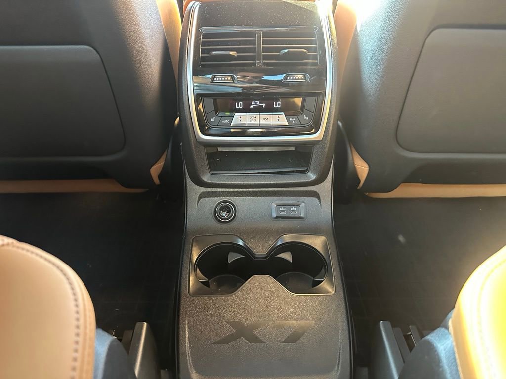 Certified 2024 BMW X7 xDrive40i w/ M Sport Package image 26