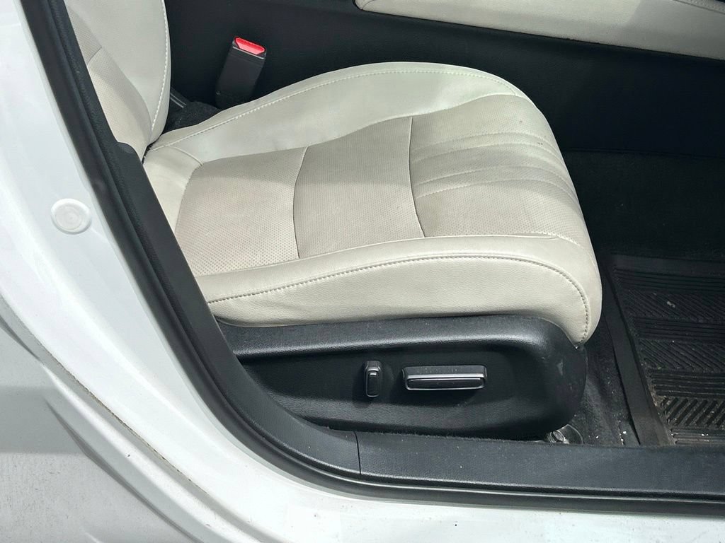 Used 2018 Honda Accord EX-L image 39