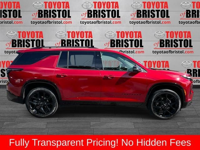 Used 2026 Chevrolet Traverse RS AWD/4WD image 2