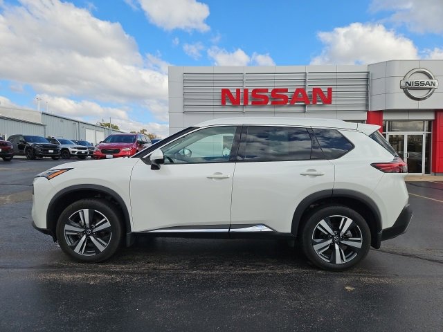 Used 2021 Nissan Rogue SL w/ Premium Package image 2