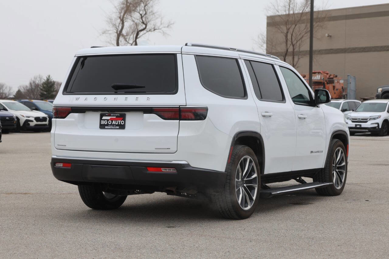 Used 2022 Jeep Wagoneer Series III w/ Premium Group I AWD/4WD image 9