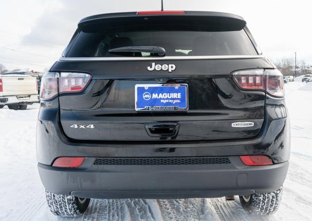 Used 2022 Jeep Compass Latitude image 7