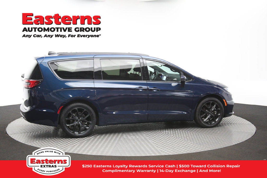 Used 2023 Chrysler Pacifica Touring-L w/ S Appearance Package FWD image 46