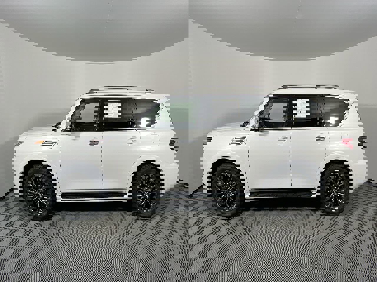 Used 2023 Nissan Armada Platinum w/ Captain's Chairs Package image 7