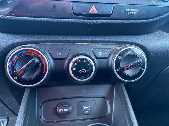 Used 2021 Hyundai Venue SE image 23